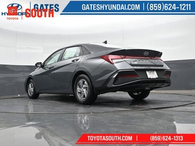 2025 Hyundai ELANTRA SE