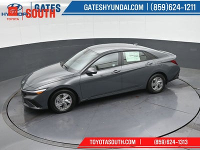 2025 Hyundai ELANTRA SE