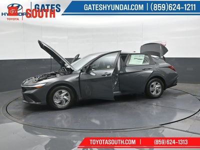 2025 Hyundai ELANTRA SE
