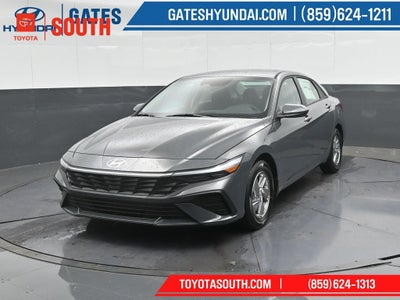2025 Hyundai ELANTRA SE