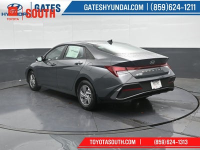 2025 Hyundai ELANTRA SE