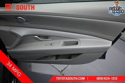 2025 Hyundai ELANTRA SEL Convenience