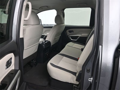 2024 Nissan Titan SV Convenience & Utility Package