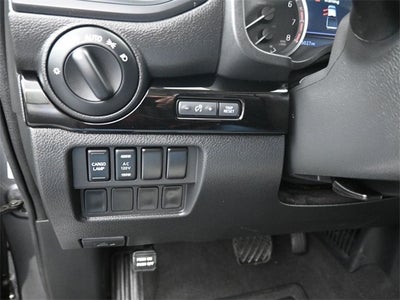 2024 Nissan Titan SV Convenience & Utility Package