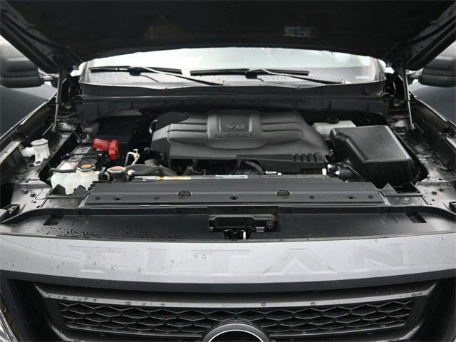 2024 Nissan Titan SV Convenience & Utility Package