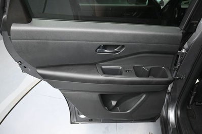 2023 Nissan Pathfinder SV