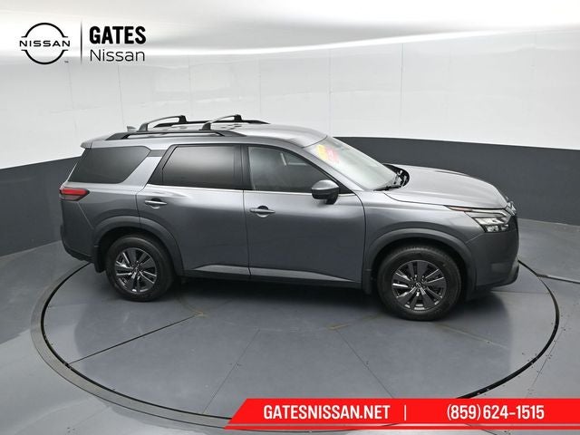 2023 Nissan Pathfinder SV