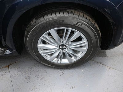 2024 INFINITI QX80 LUXE