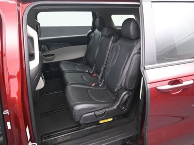 2023 Kia Carnival LX