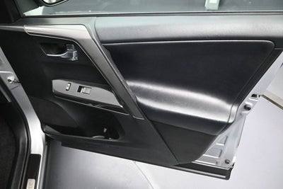 2018 Toyota RAV4 SE