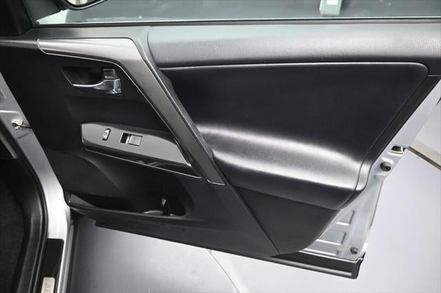 2018 Toyota RAV4 SE
