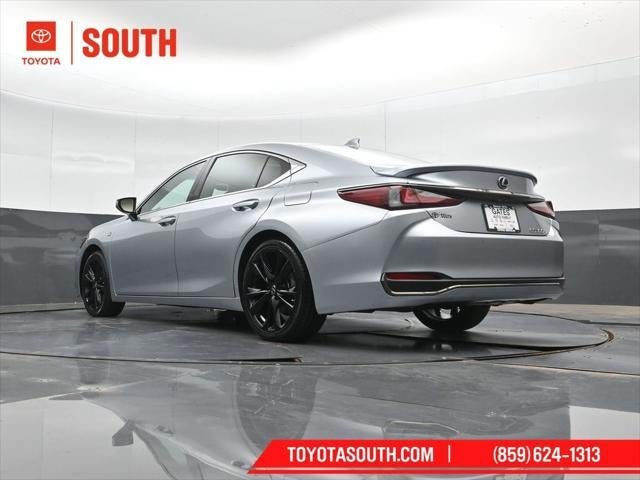 2023 Lexus ES ES 300h F SPORT Handling