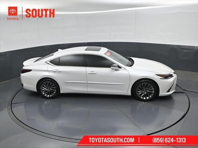 2025 Lexus ES ES 300h Ultra Luxury