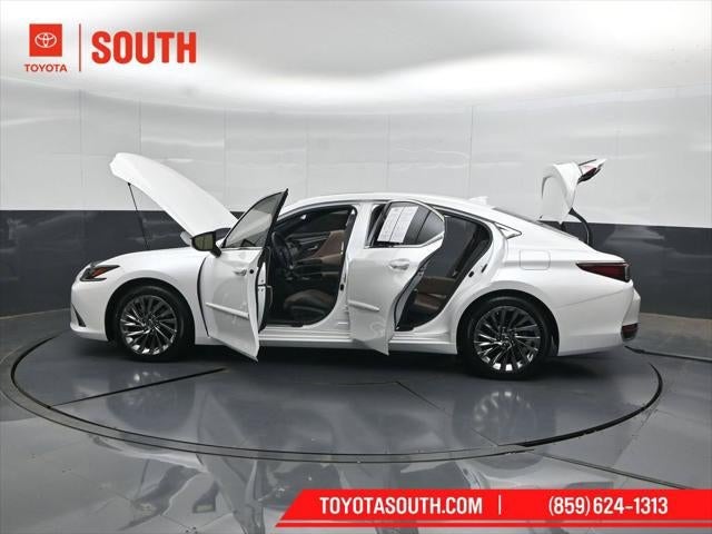2025 Lexus ES ES 300h Ultra Luxury