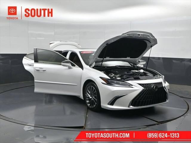 2025 Lexus ES ES 300h Ultra Luxury