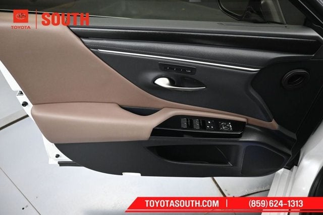 2025 Lexus ES ES 300h Ultra Luxury