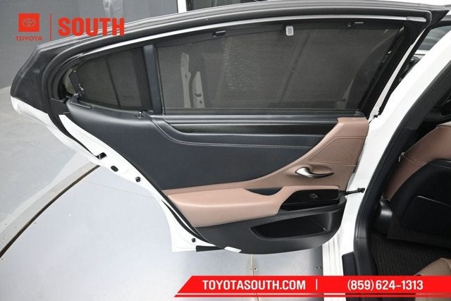 2025 Lexus ES ES 300h Ultra Luxury