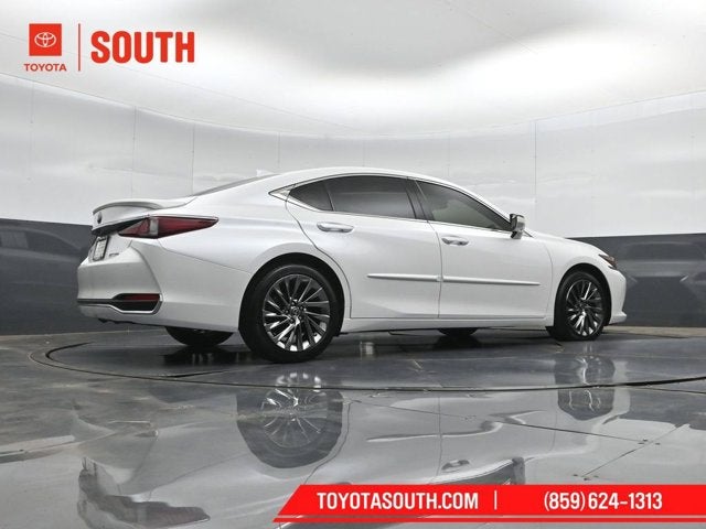 2025 Lexus ES ES 300h Ultra Luxury