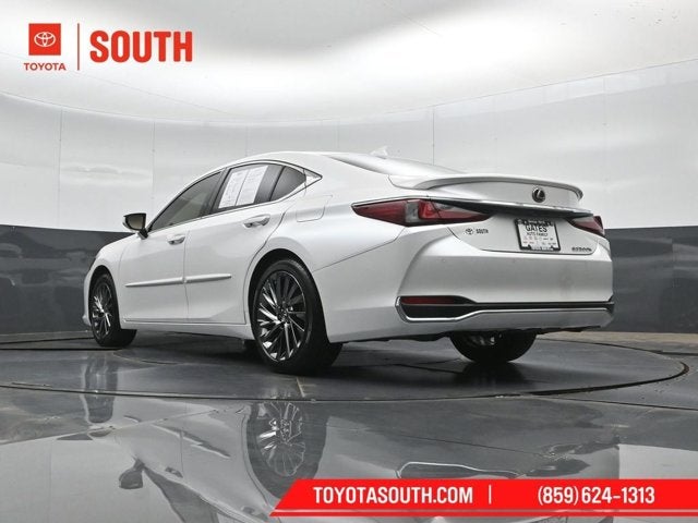 2025 Lexus ES ES 300h Ultra Luxury