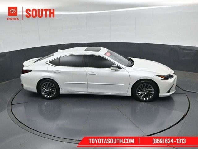 2025 Lexus ES ES 300h Ultra Luxury