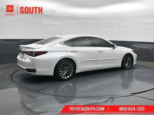 2025 Lexus ES ES 300h Ultra Luxury
