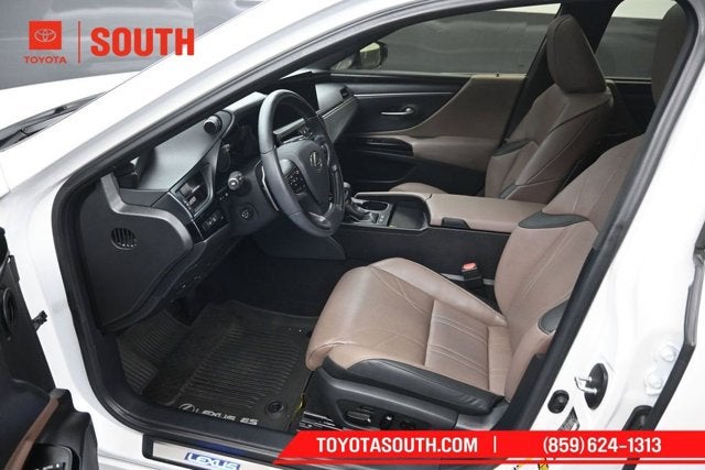 2025 Lexus ES ES 300h Ultra Luxury