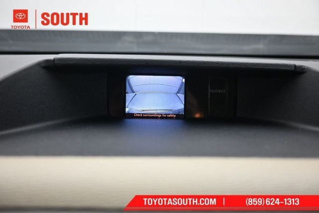 2014 Toyota Sienna LE