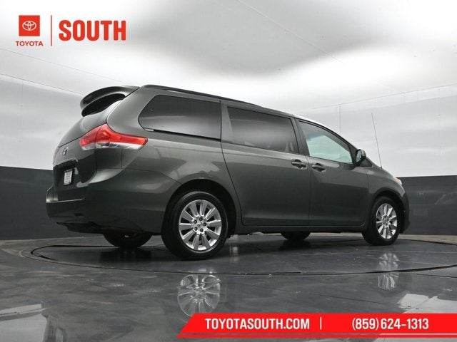 2014 Toyota Sienna LE
