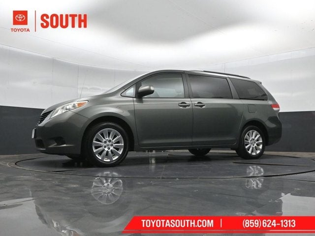 2014 Toyota Sienna LE