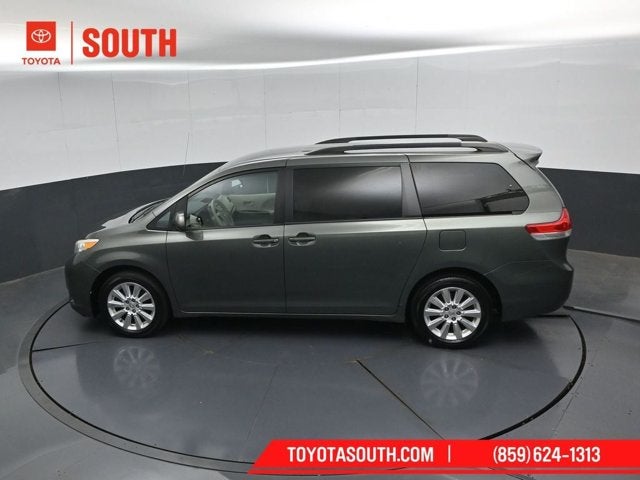 2014 Toyota Sienna LE
