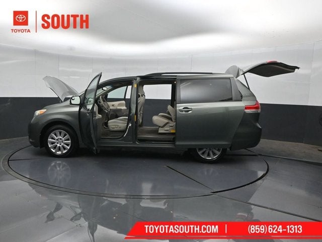 2014 Toyota Sienna LE