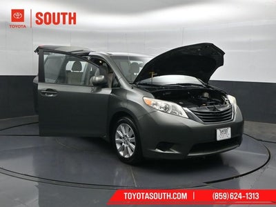 2014 Toyota Sienna LE