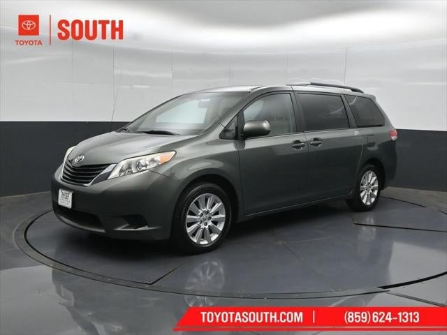 2014 Toyota Sienna LE
