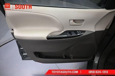 2014 Toyota Sienna LE