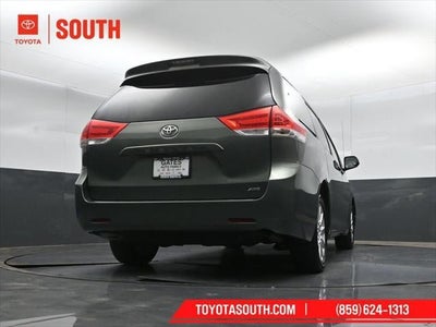 2014 Toyota Sienna LE