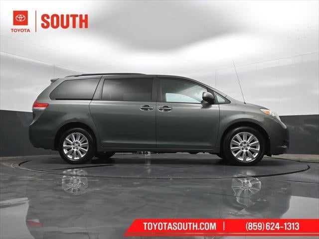 2014 Toyota Sienna LE