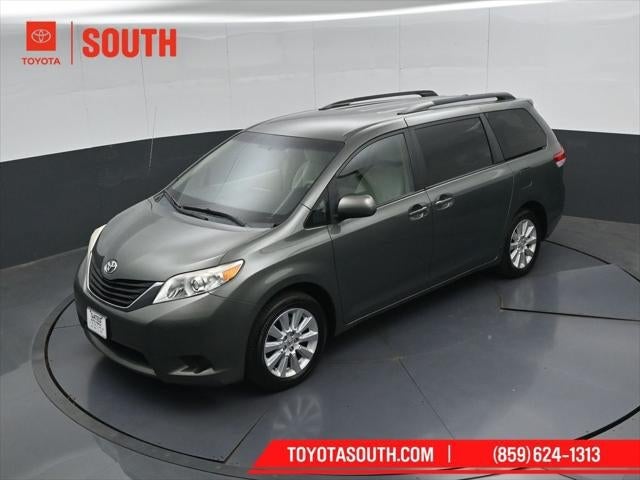 2014 Toyota Sienna LE