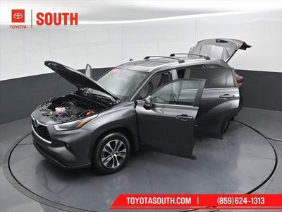 2023 Toyota Highlander Hybrid XLE