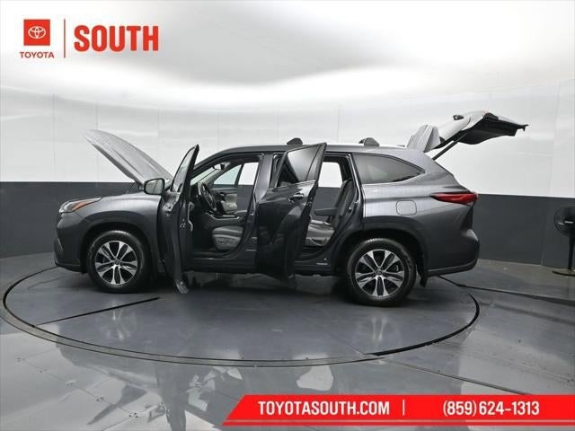 2023 Toyota Highlander Hybrid XLE