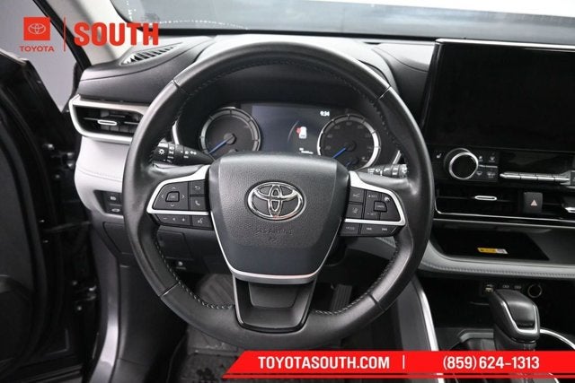 2023 Toyota Highlander Hybrid XLE