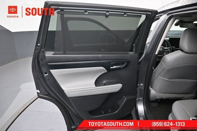 2023 Toyota Highlander Hybrid XLE