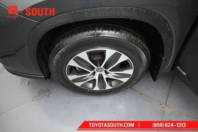 2023 Toyota Highlander Hybrid XLE