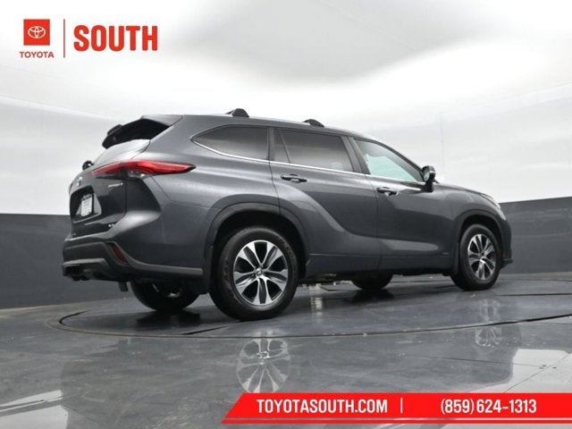 2023 Toyota Highlander Hybrid XLE