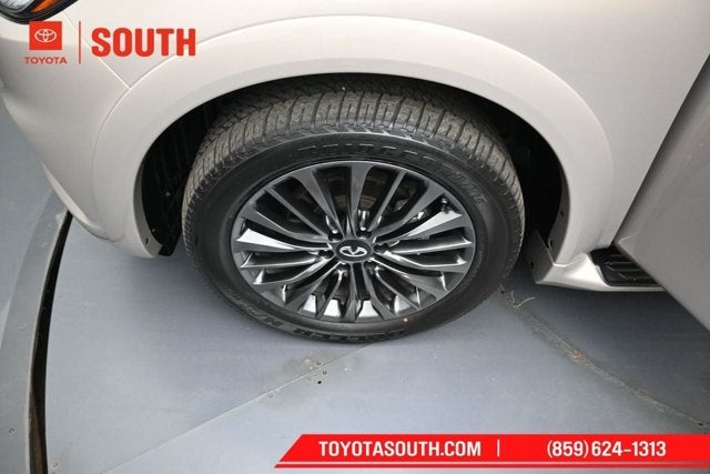 2024 INFINITI QX80 SENSORY