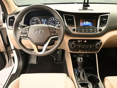 2017 Hyundai TUCSON SE