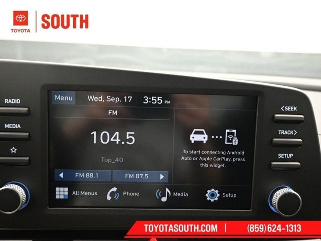 2025 Hyundai ELANTRA SE